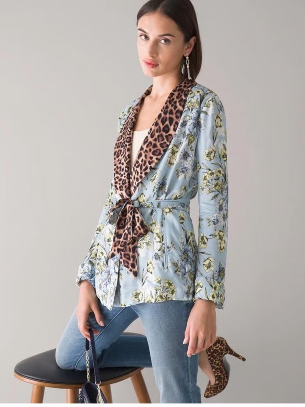 White House Black Market Leopard Cheetah Floral Tie Silky Blouse Blue Black M